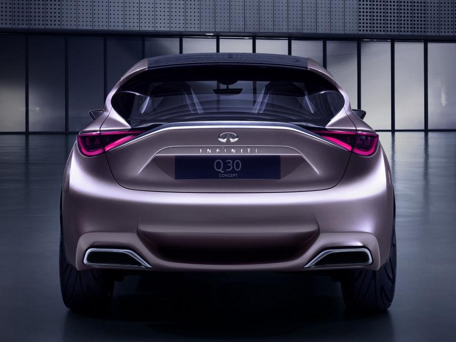 Infiniti Q30 Concept 2013 года  (фото 7 из 18)